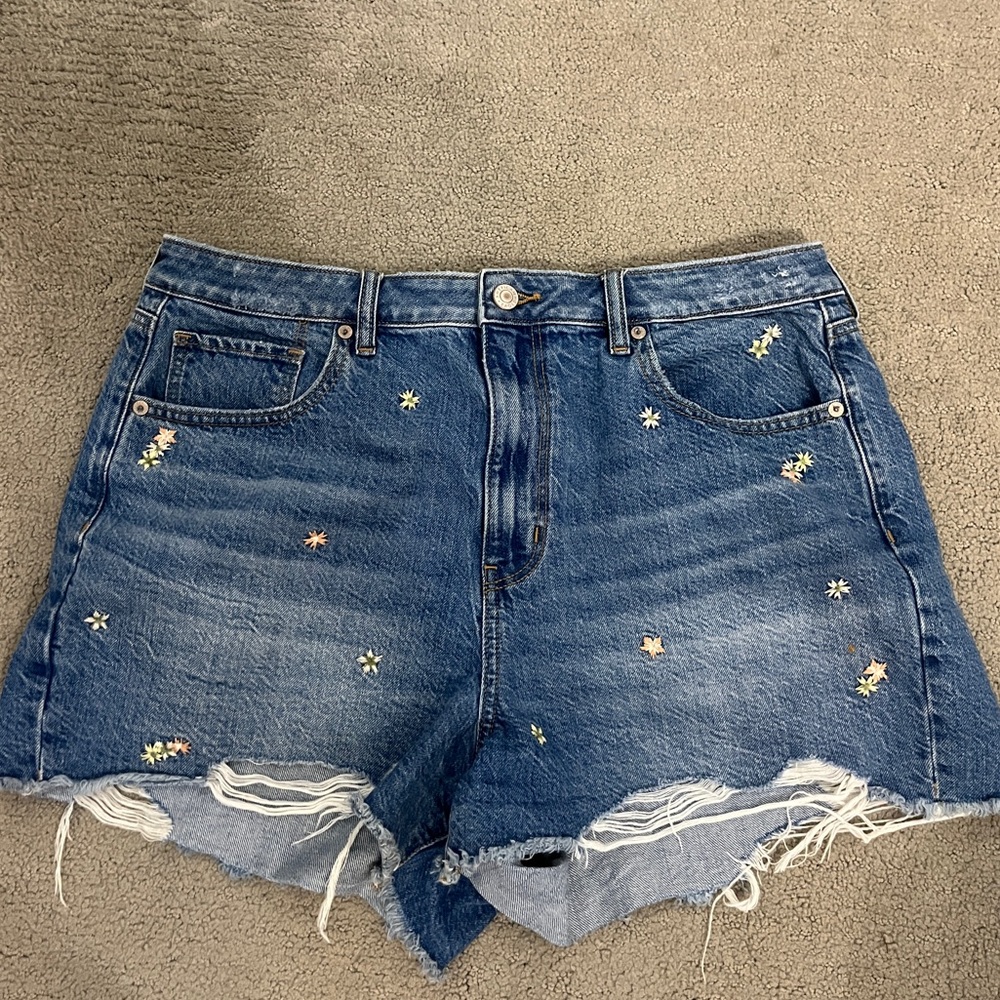 American eagle size 14 floral denim shorts